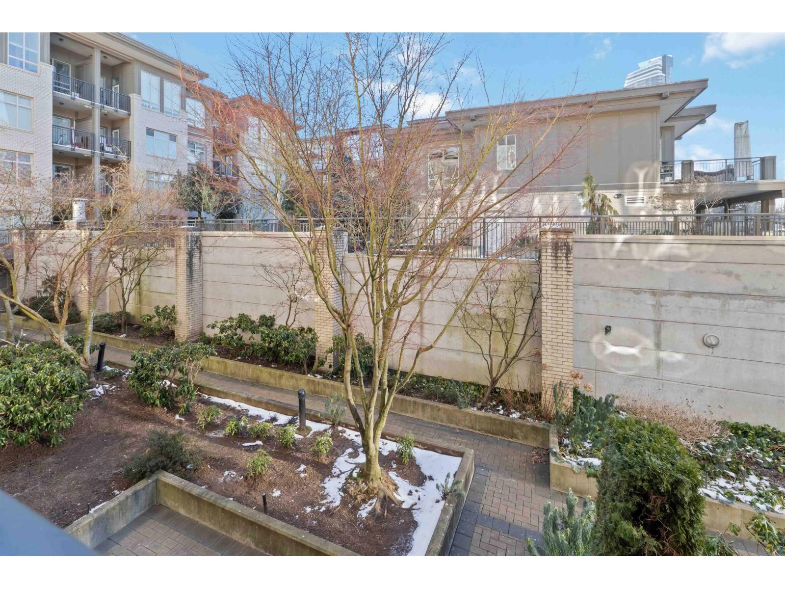 111 13468 King George Boulevard Property Photo 29