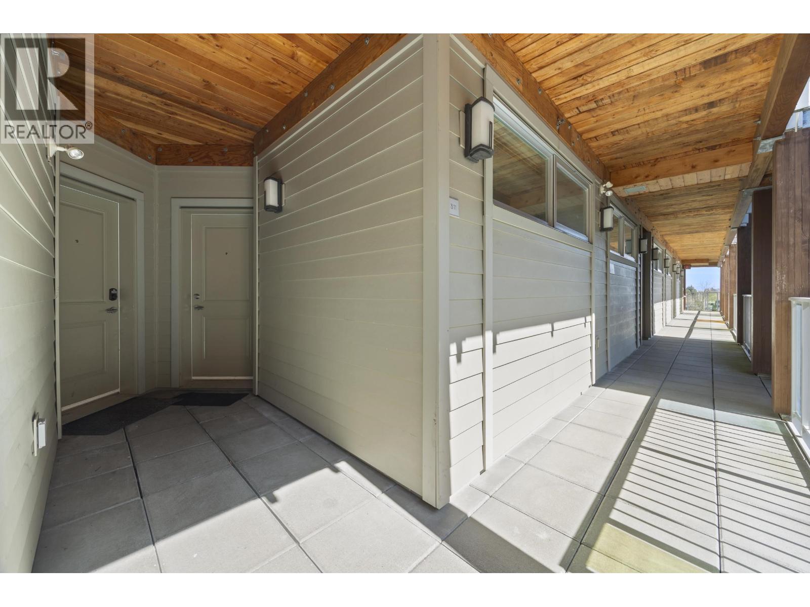 311 5388 Grimmer Street Property Photo 8