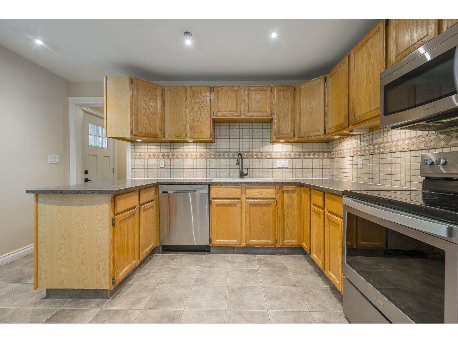 14266 Melrose Drive Property Photo 14