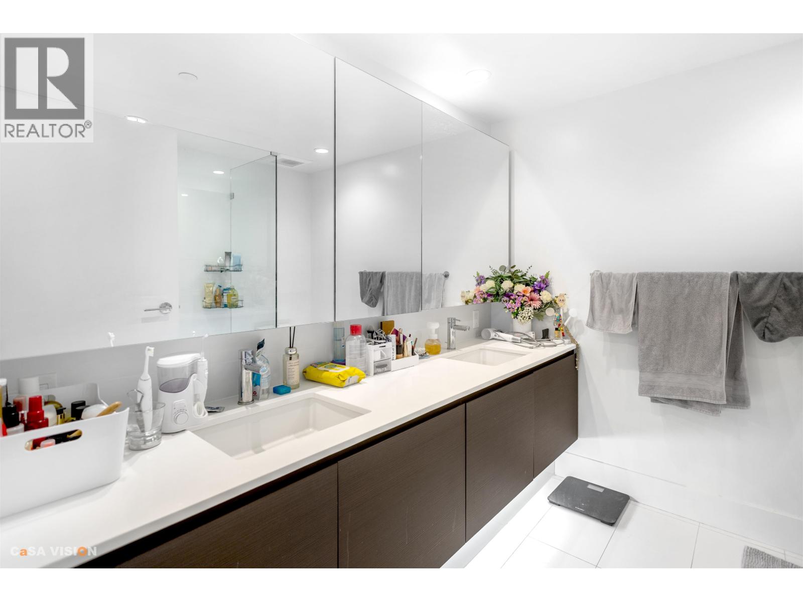 417 5508 Hollybridge Way Property Photo 13