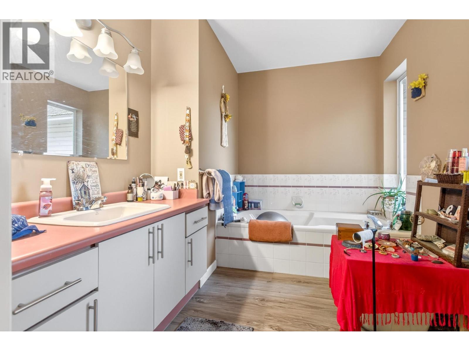 22909 132 Avenue Property Photo 37