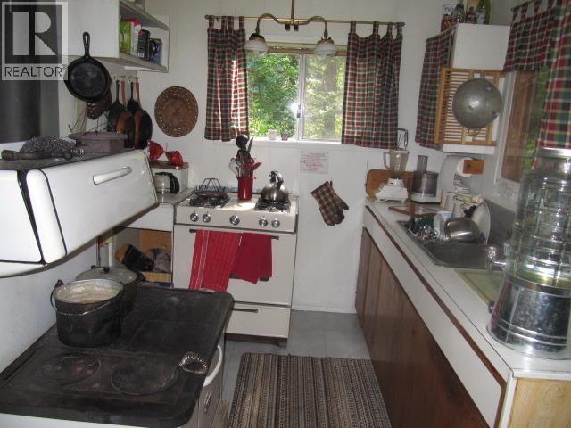 4376 Birch Lake Dump Road Property Photo 8