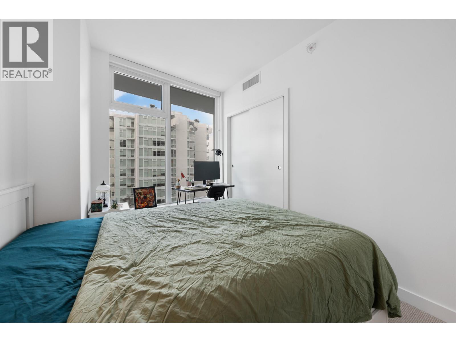 1210 2220 Kingsway Property Photo 28