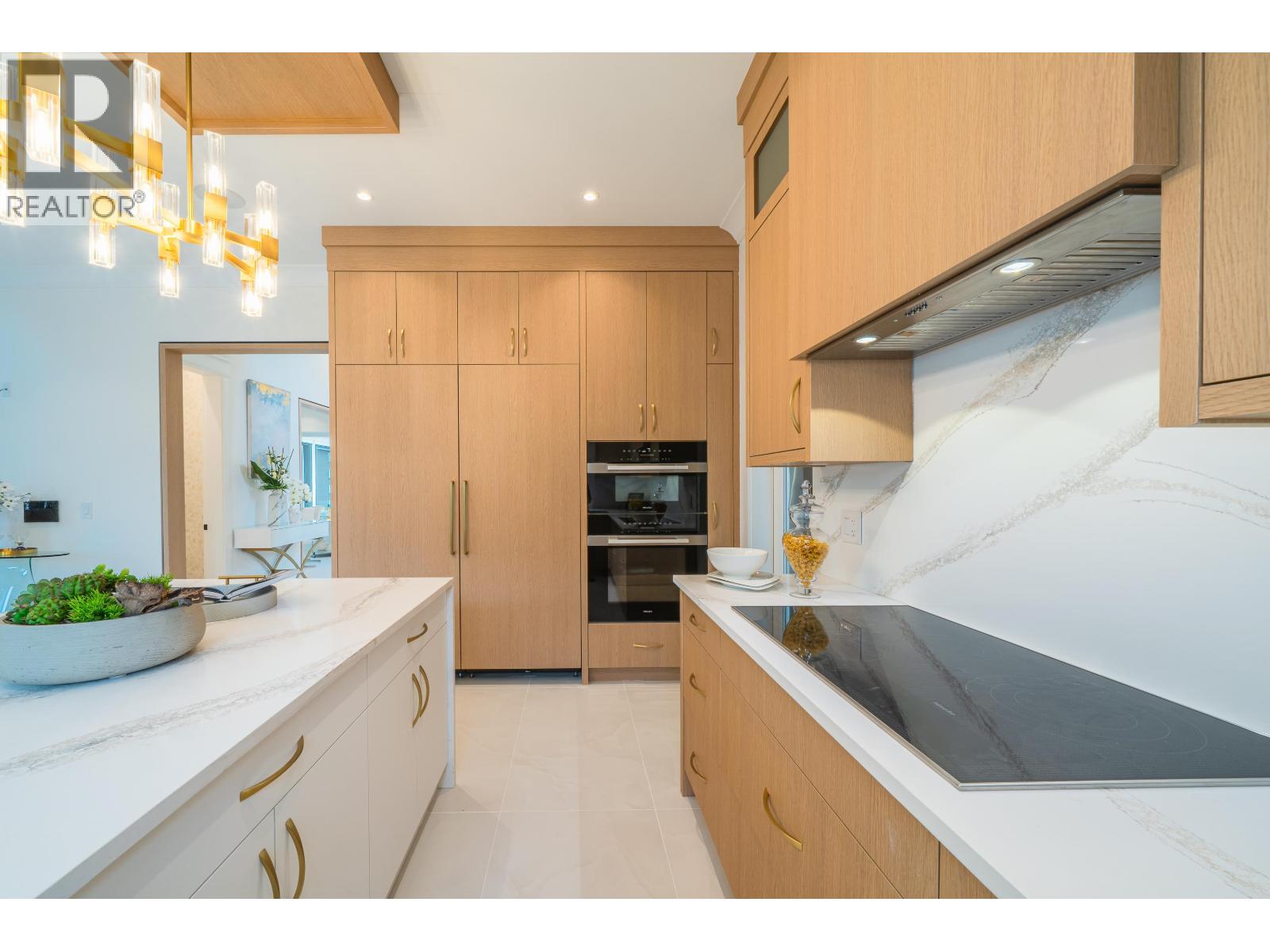 8411 Elsmore Road Property Photo 11