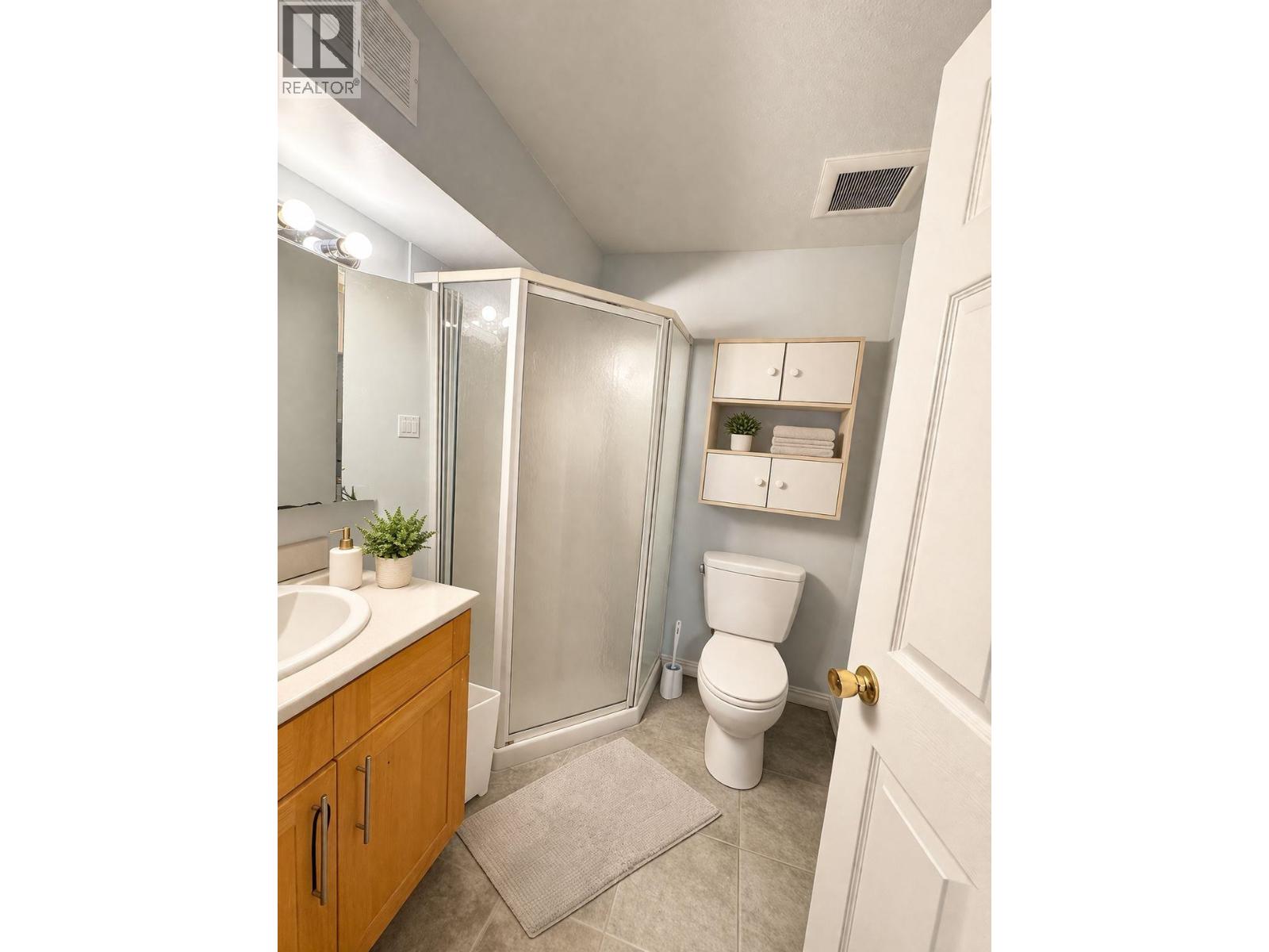 4720 Pandora Street Property Photo 14