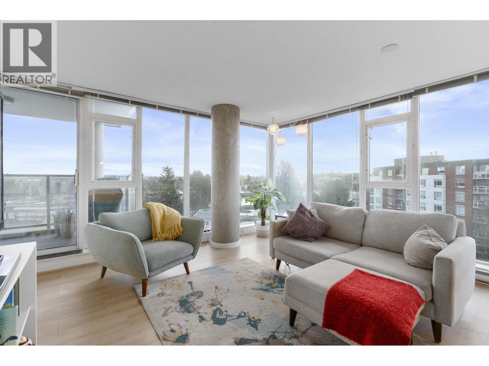 709 2770 Sophia Street Property Photo 5