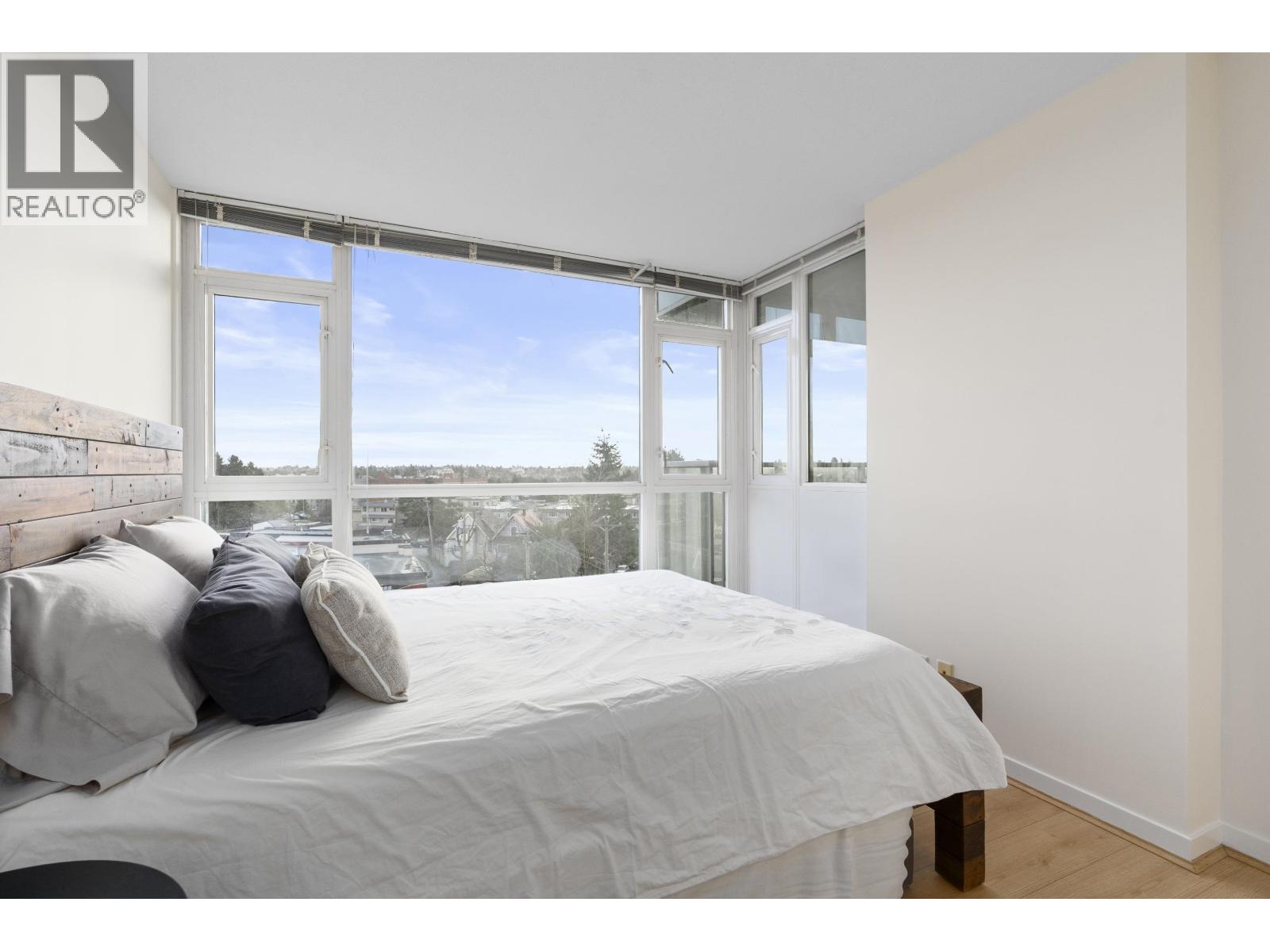 709 2770 Sophia Street Property Photo 17