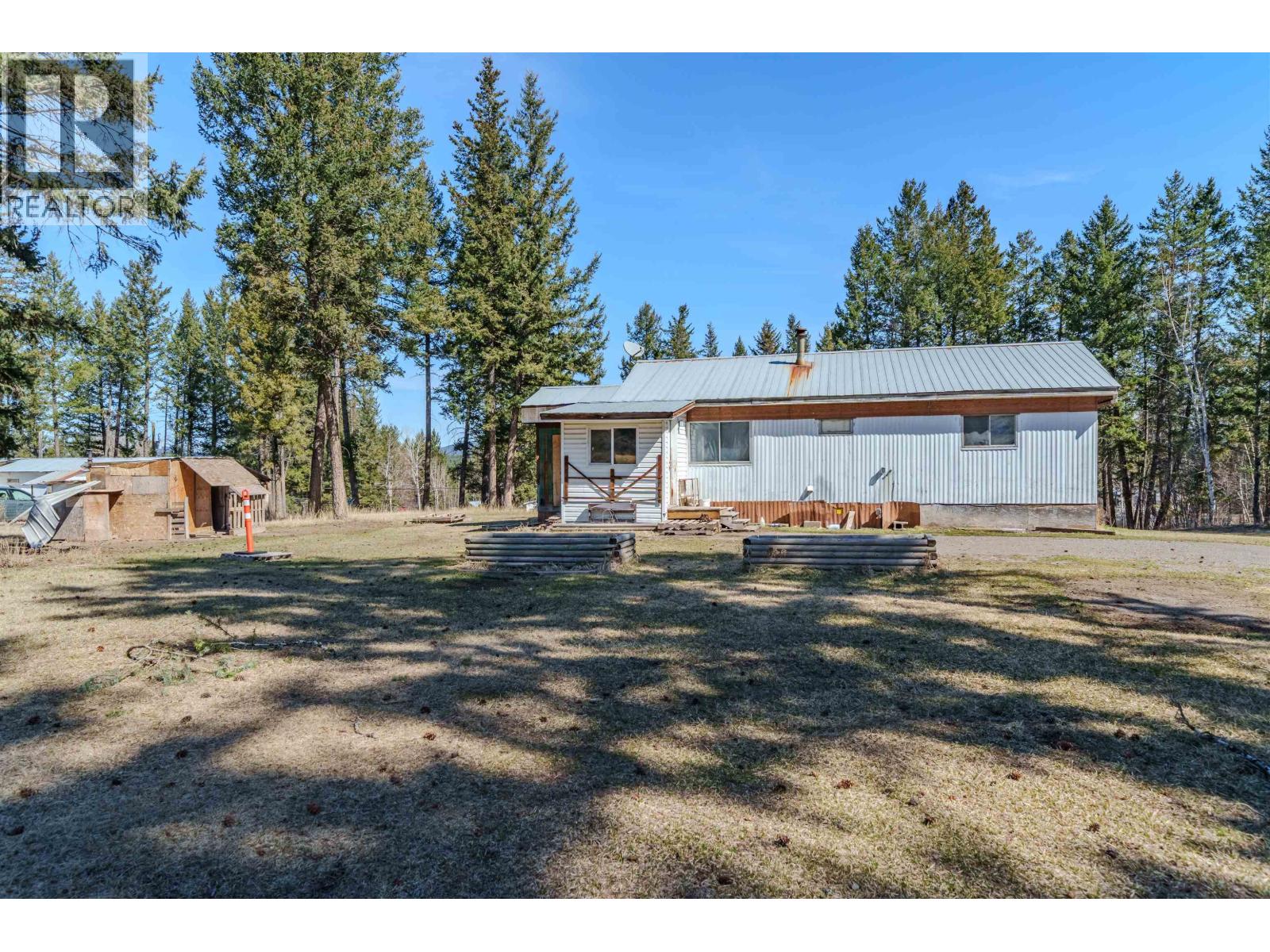 5469 Saunders Crescent Property Photo 1