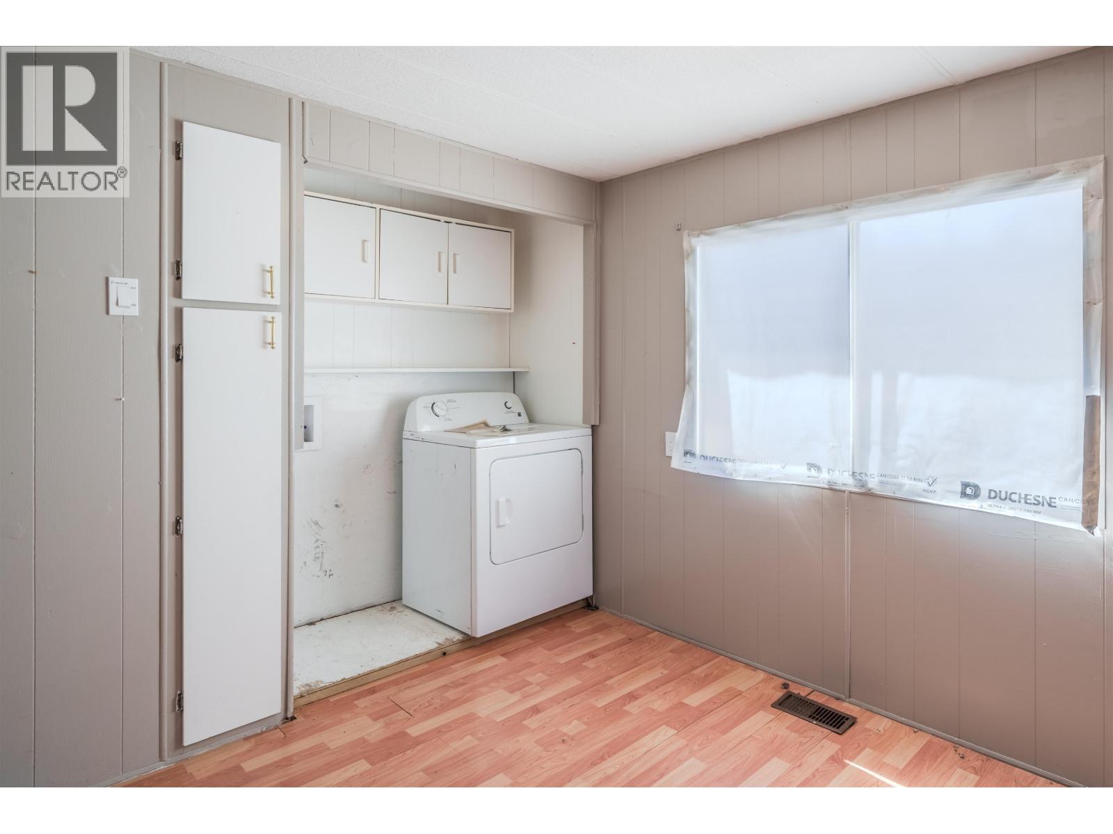 5469 Saunders Crescent Property Photo 11