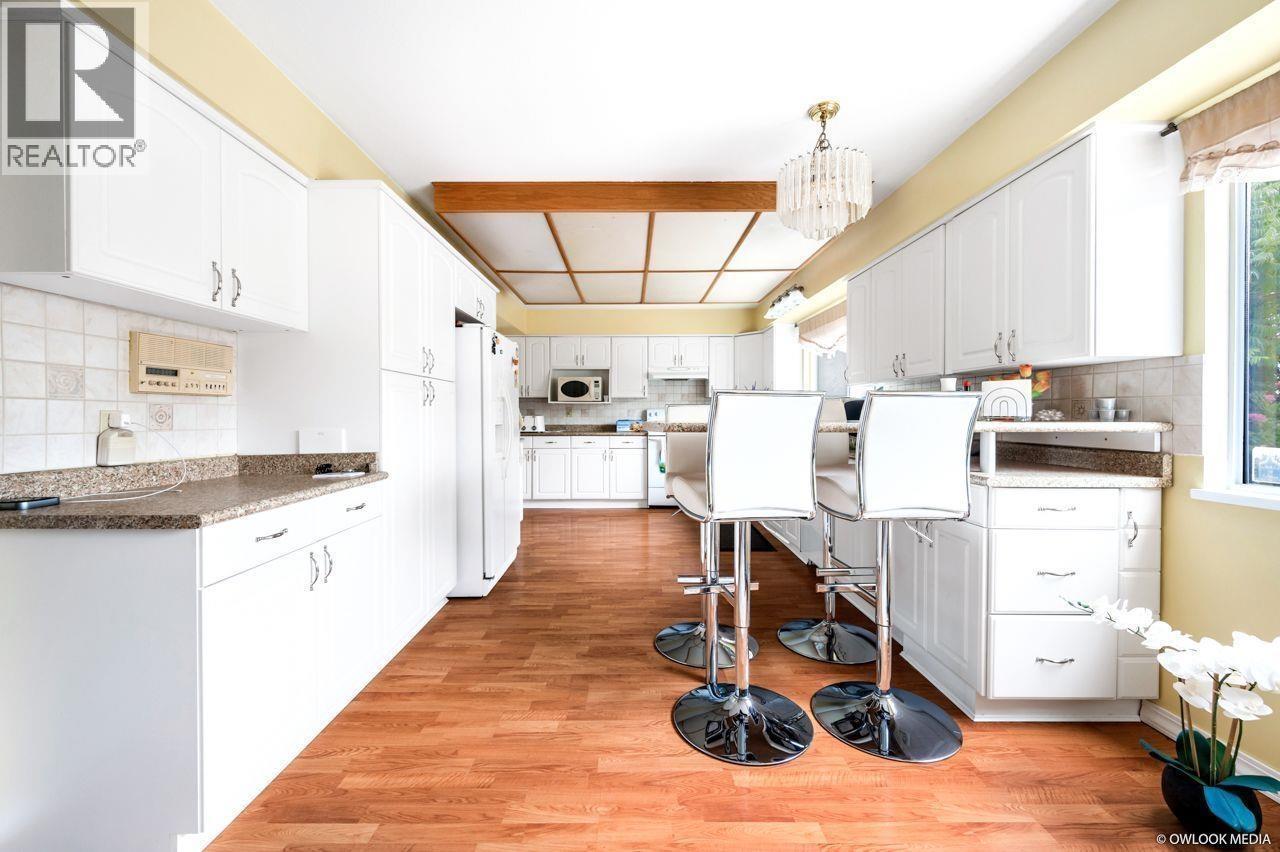 12540 Westminster Highway Property Photo 7