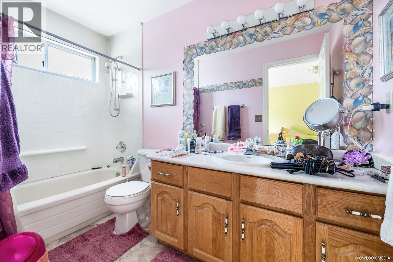 12540 Westminster Highway Property Photo 25