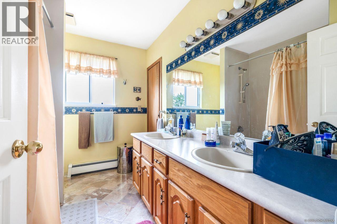 12540 Westminster Highway Property Photo 26