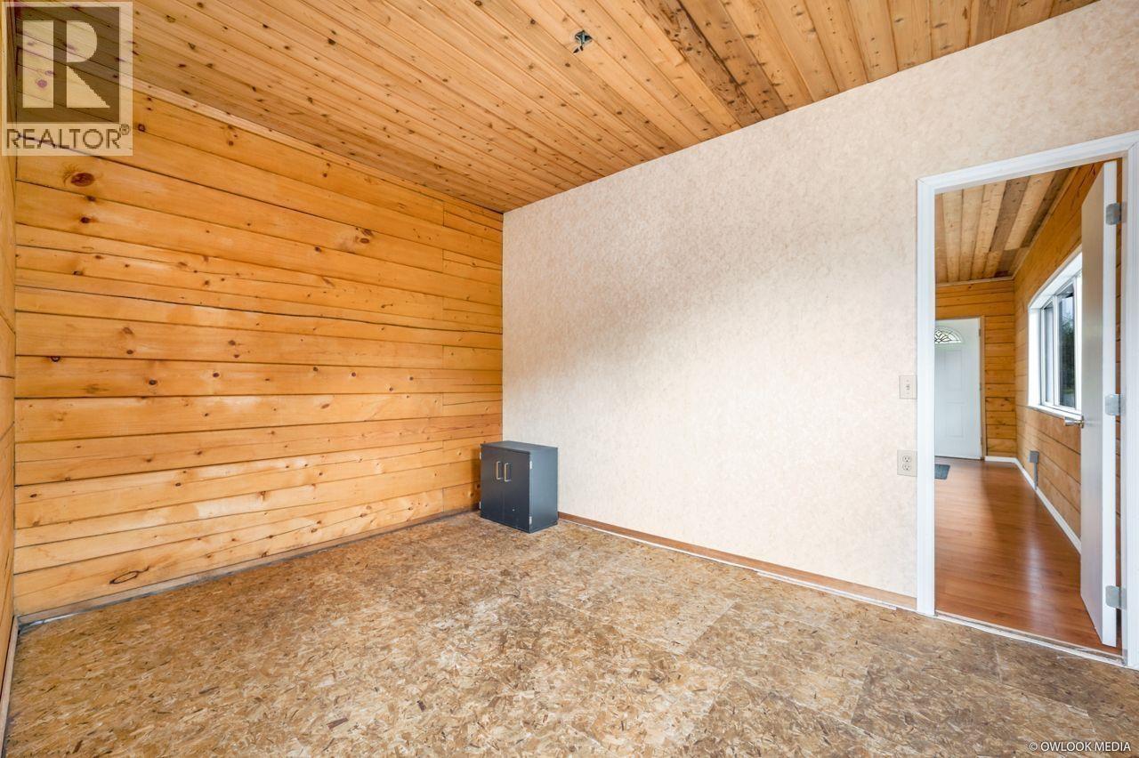 12540 Westminster Highway Property Photo 31