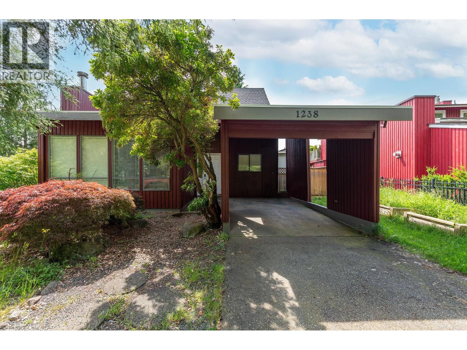 1238 Gabriola Drive Property Photo 2