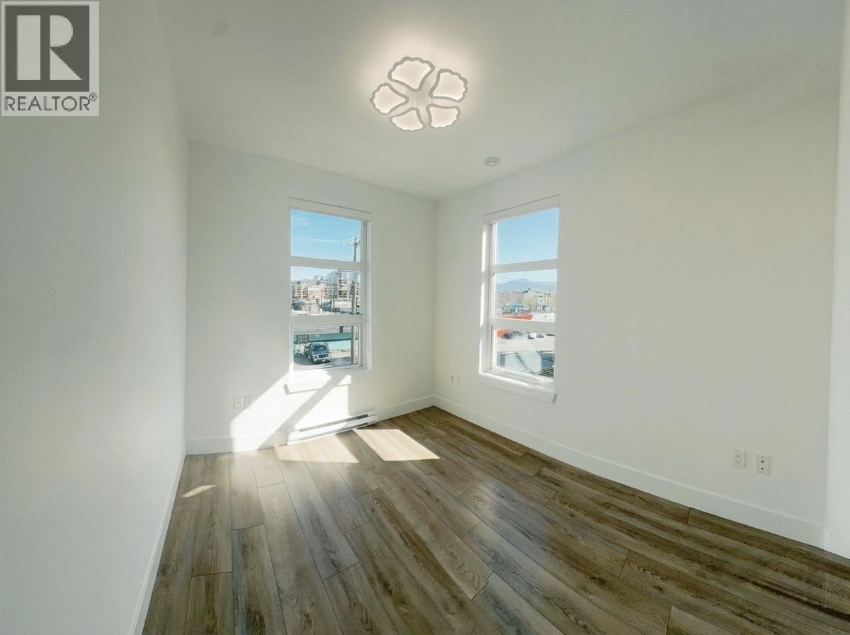 303 22577 Royal Crescent Property Photo 15