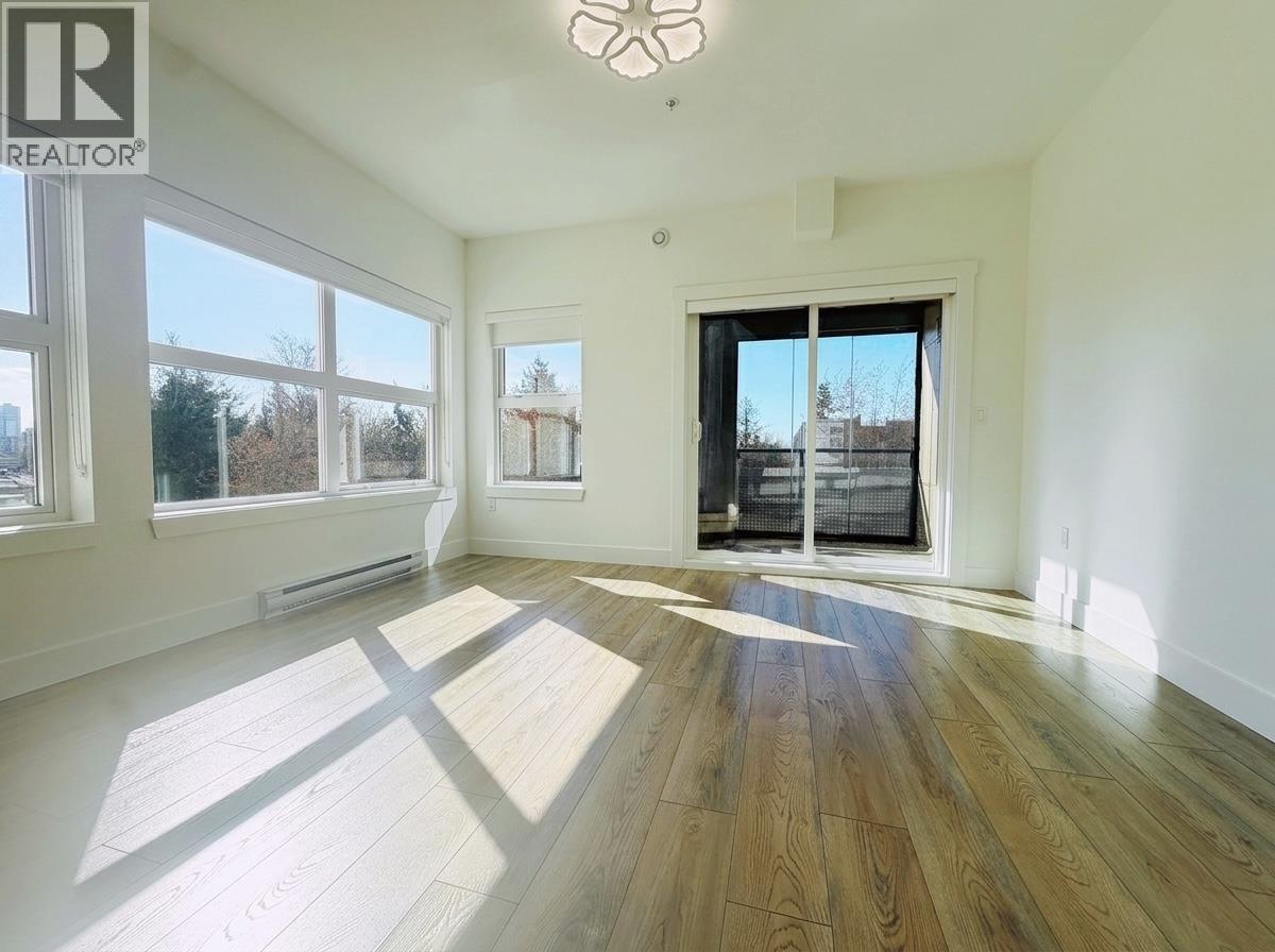 303 22577 Royal Crescent Property Photo 17