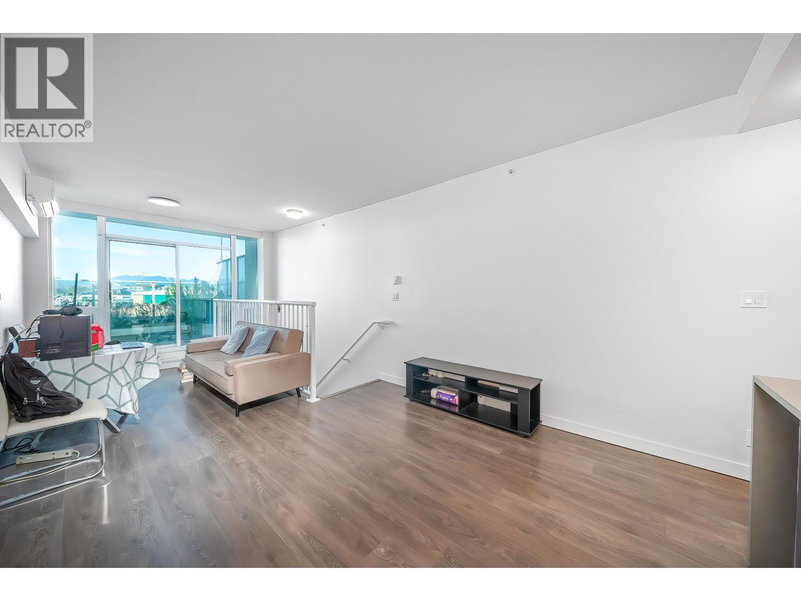 515 5599 Cooney Road Property Photo 6