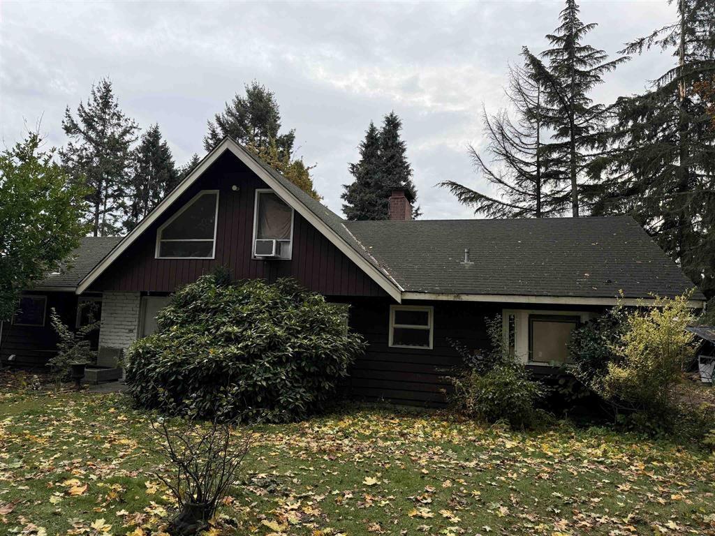 12866 56 Avenue Property Photo 2