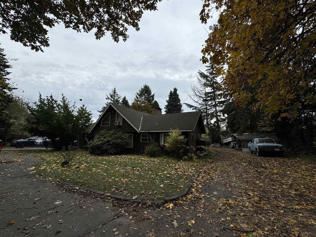 12866 56 Avenue Property Photo 3