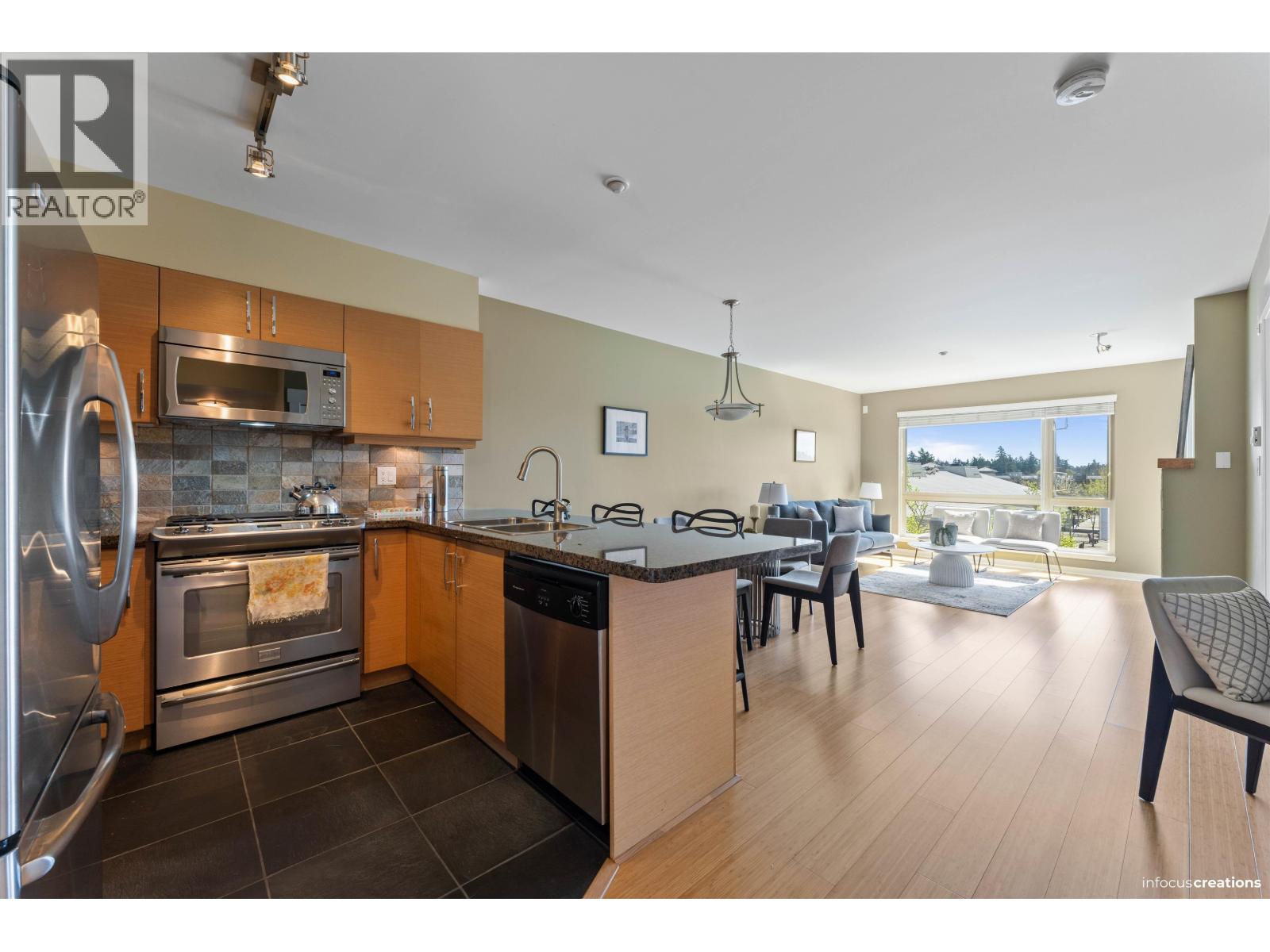 209 1315 56 Street Property Photo 8