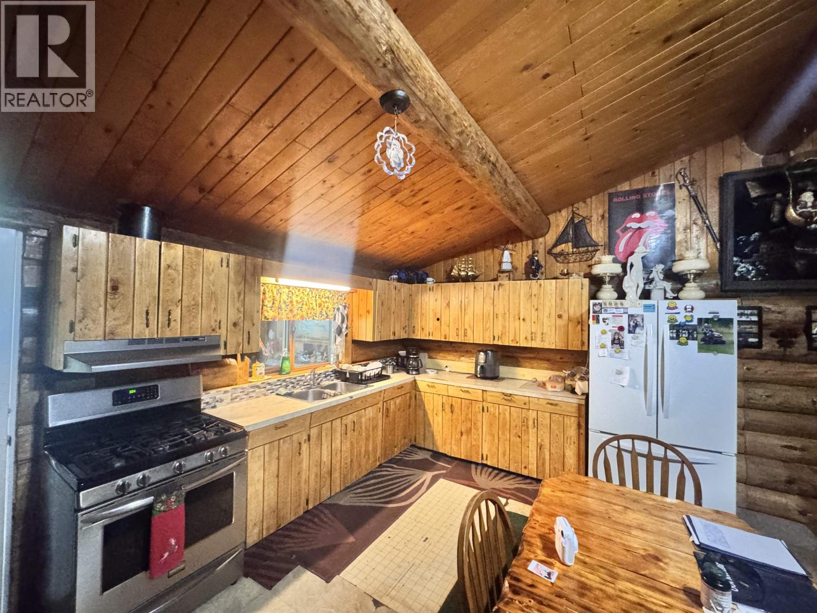 6265 Horse Lake Road Property Photo 7