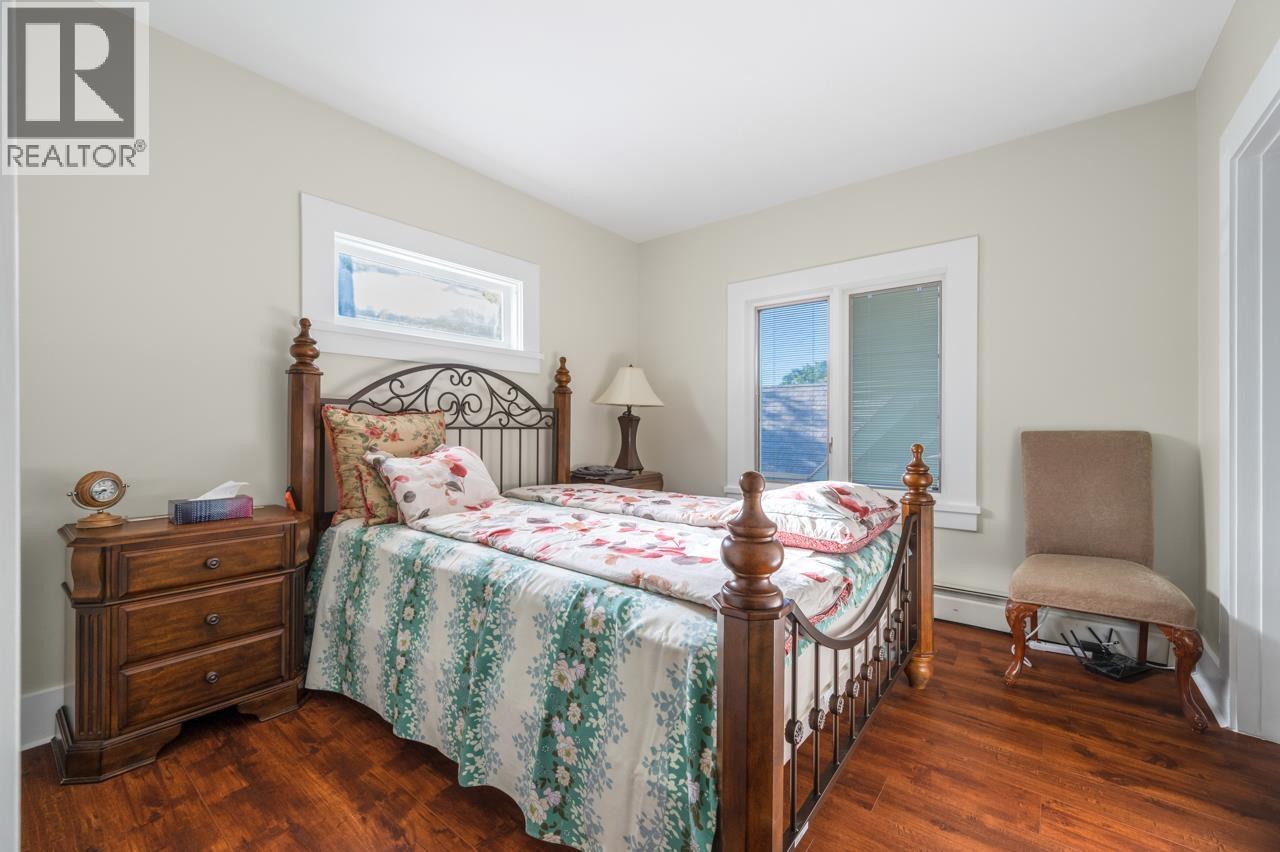 3690 Cartier Street Property Photo 12