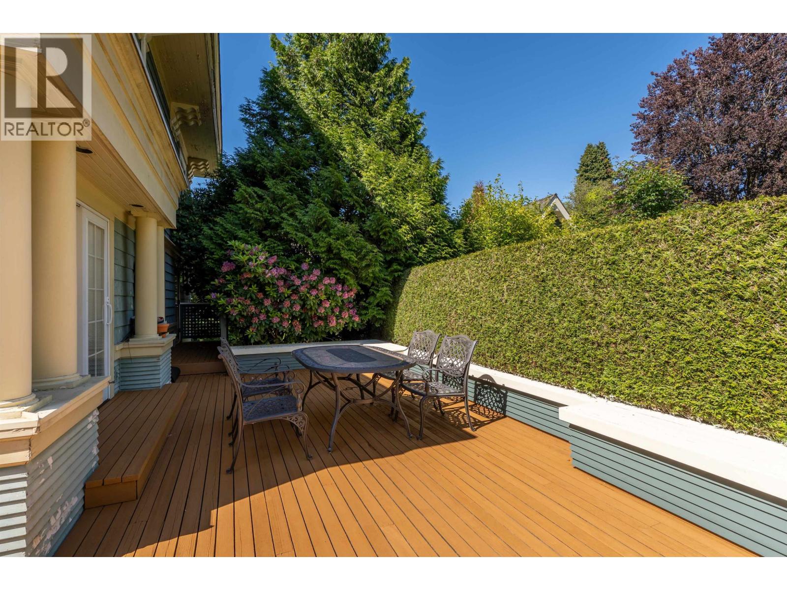 3690 Cartier Street Property Photo 20