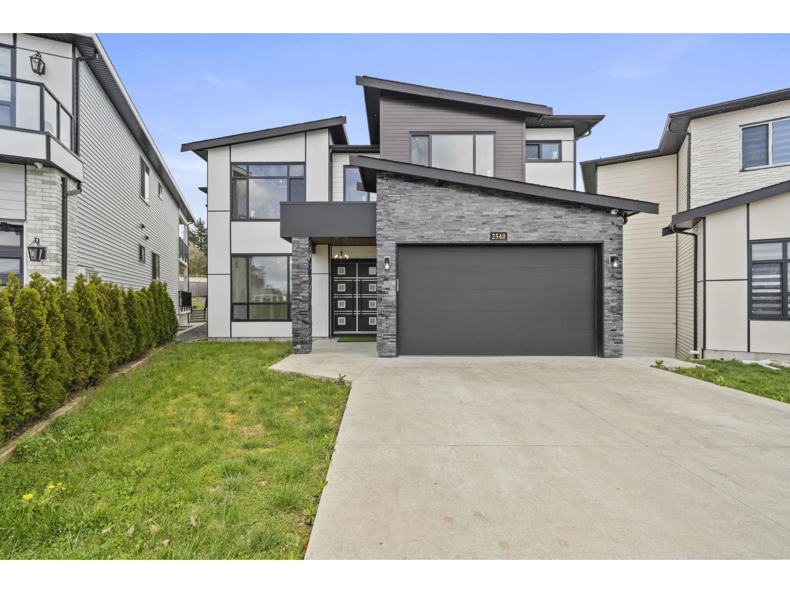2540 TERMINAL COURT