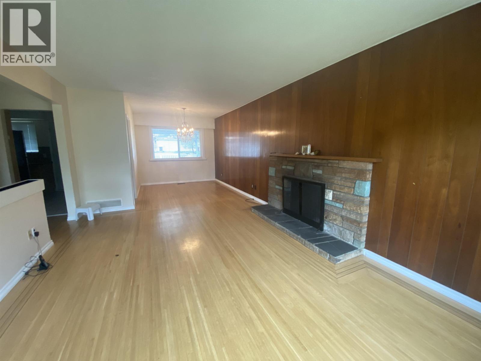 7635 10th Avenue Property Photo 1