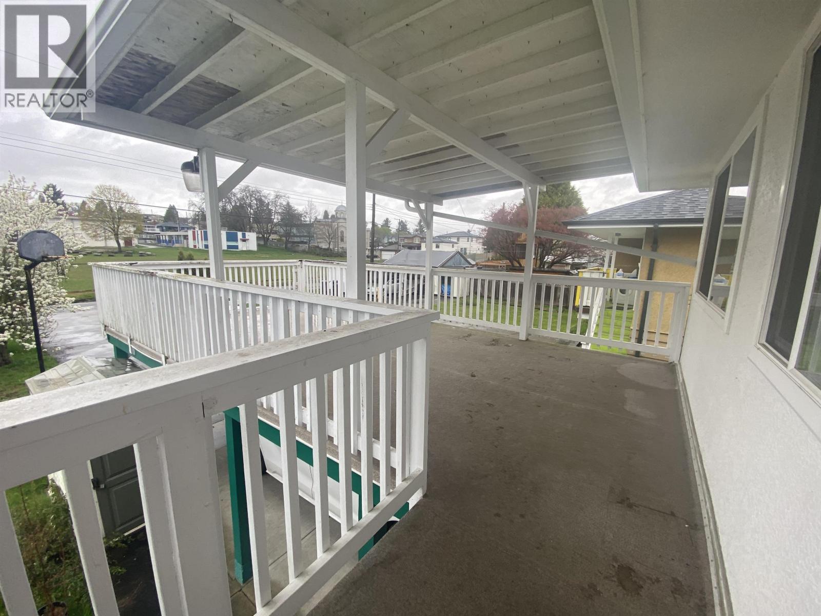 7635 10th Avenue Property Photo 3