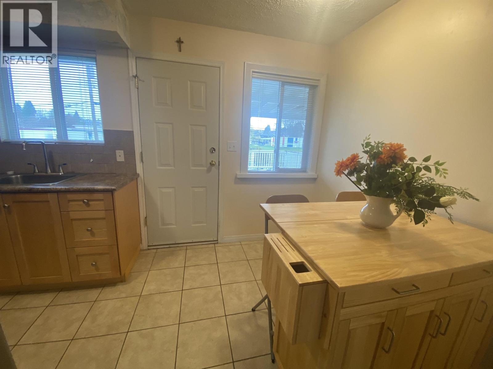 7635 10th Avenue Property Photo 15