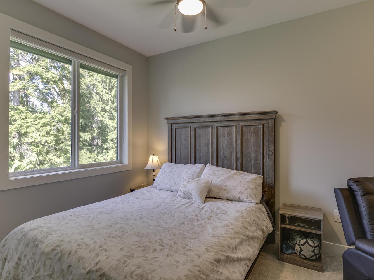 9409 Erickson Street Property Photo 22