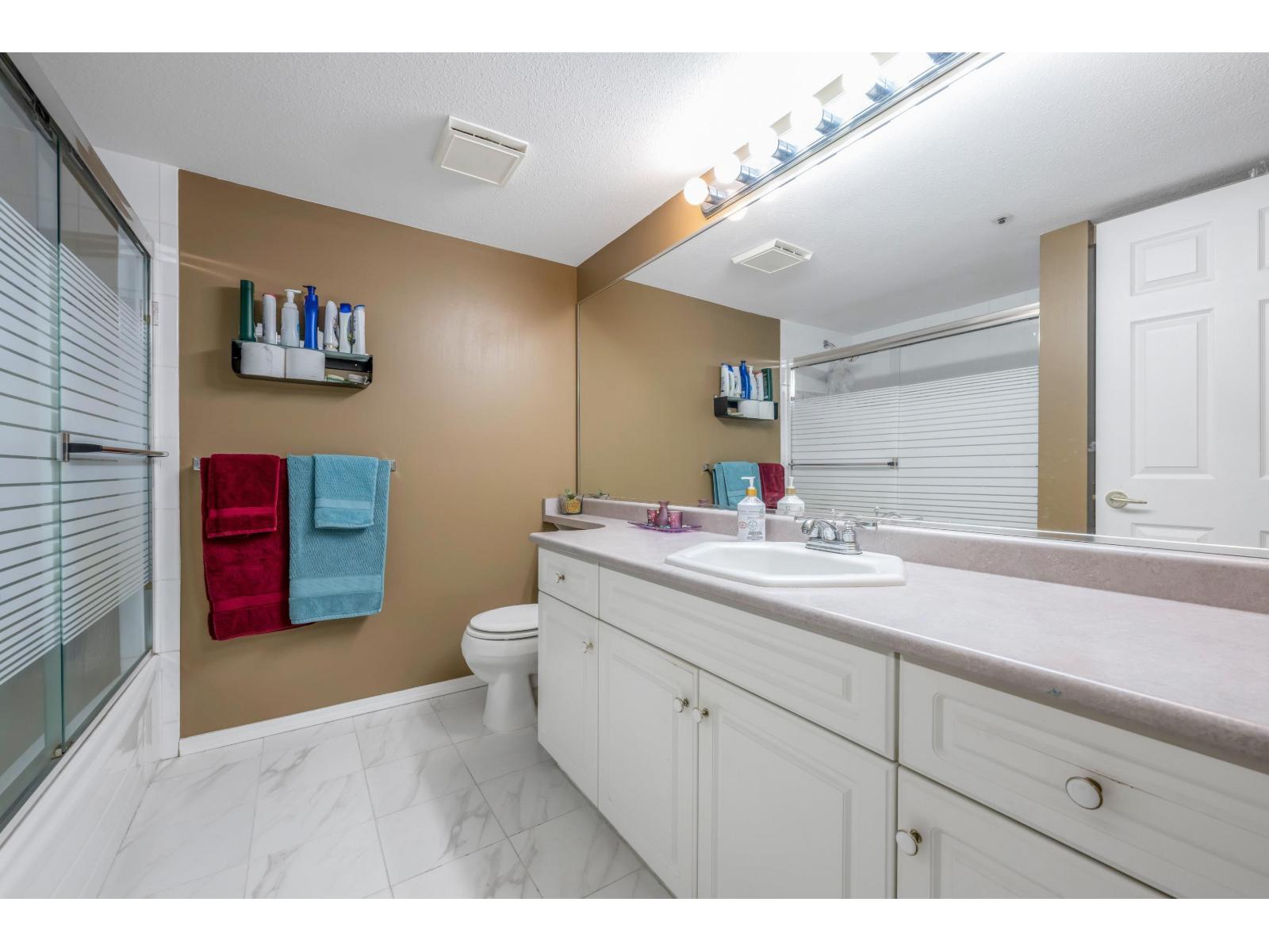 303 13870 70 Avenue Property Photo 17