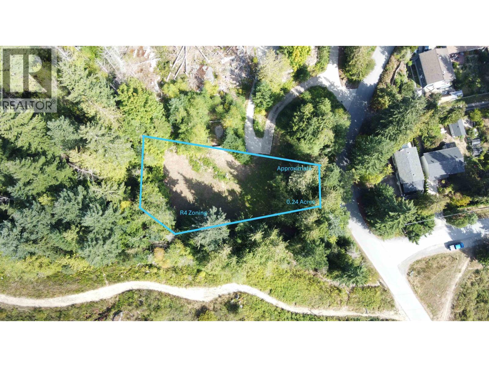 5661 Salmon Drive Property Photo 1