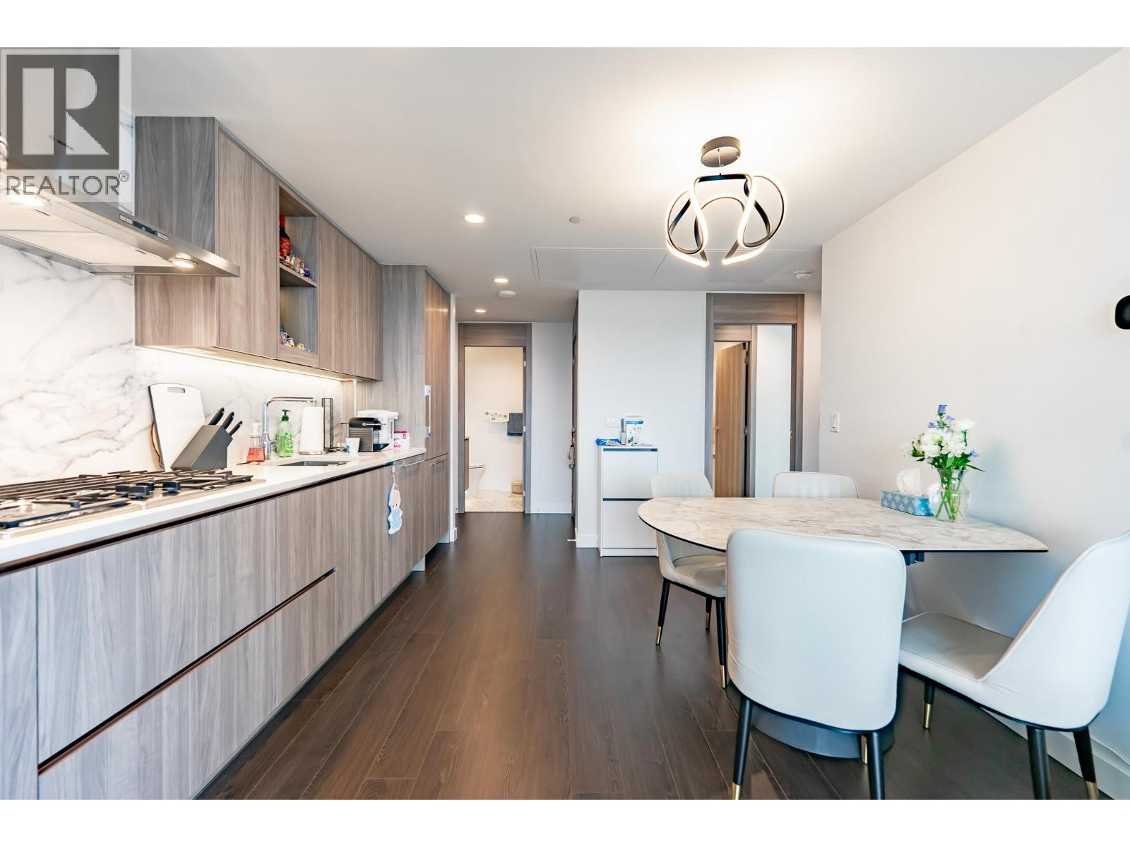 1904 4890 Lougheed Highway Property Photo 15