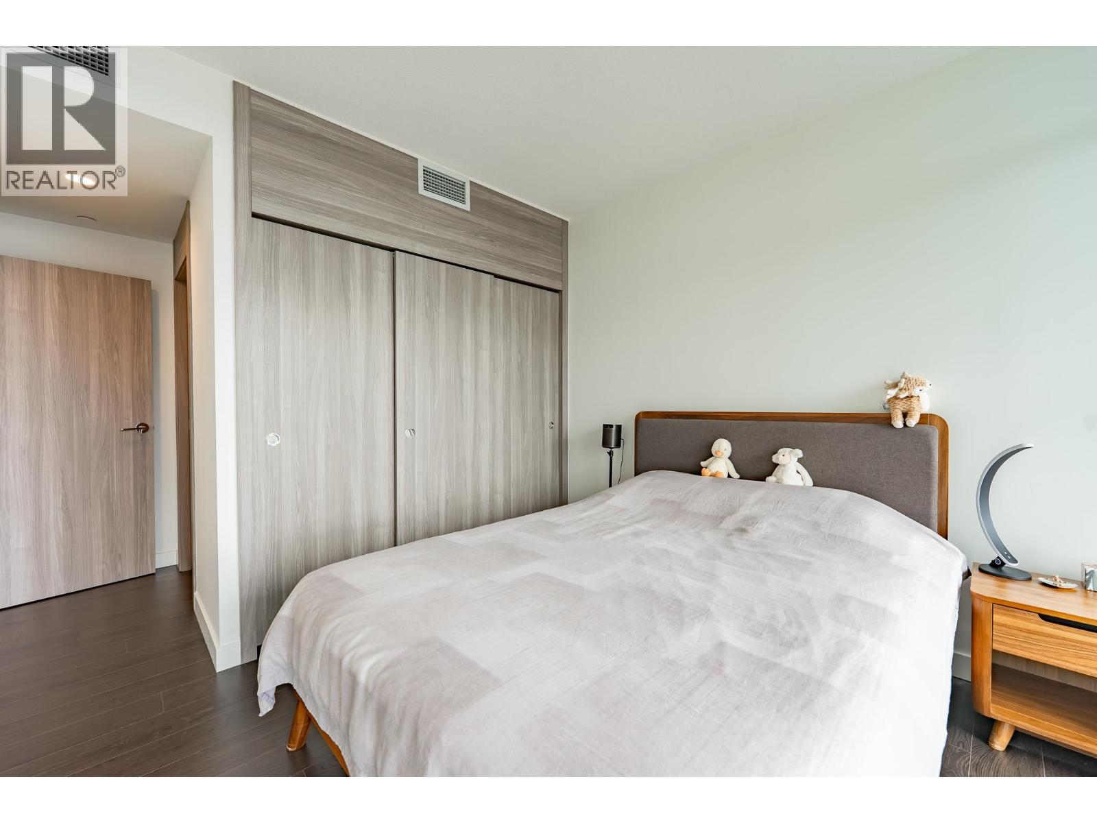 1904 4890 Lougheed Highway Property Photo 20