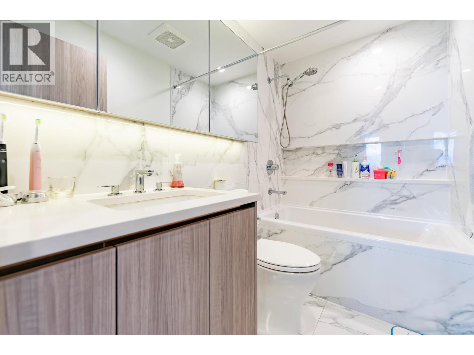 1904 4890 Lougheed Highway Property Photo 21