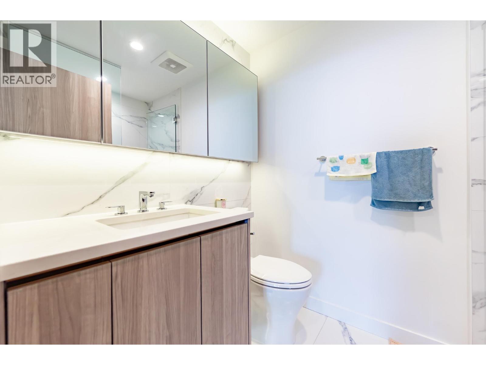 1904 4890 Lougheed Highway Property Photo 25