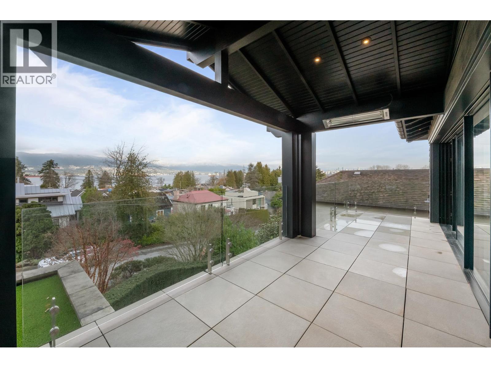 4546 Langara Avenue Property Photo 16