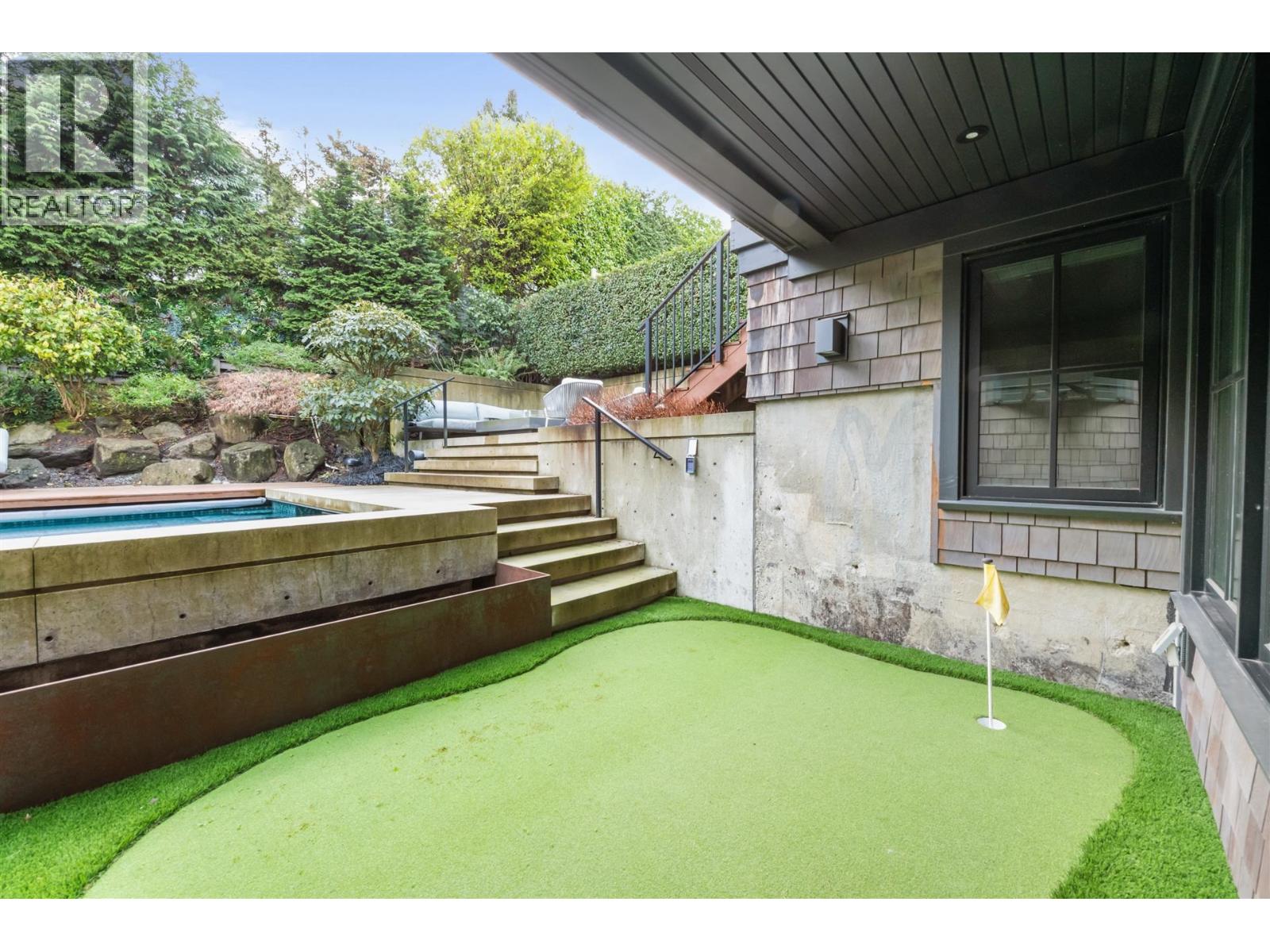 4546 Langara Avenue Property Photo 25