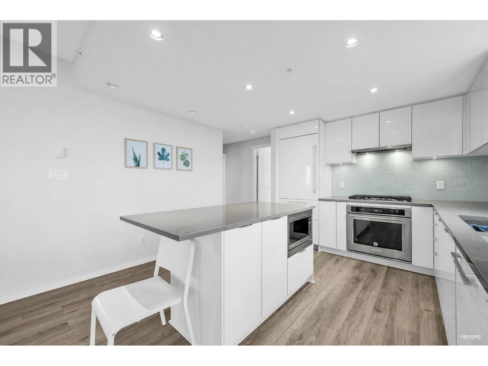 1607 6638 Dunblane Avenue Property Photo 6