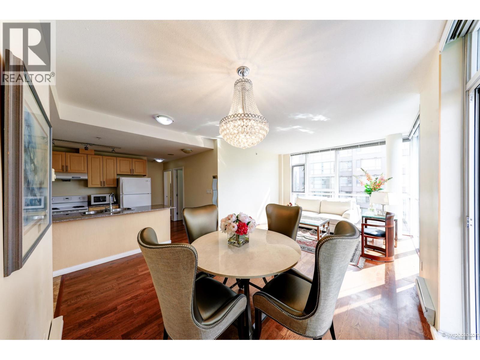 1005 6133 Buswell Street Property Photo 15