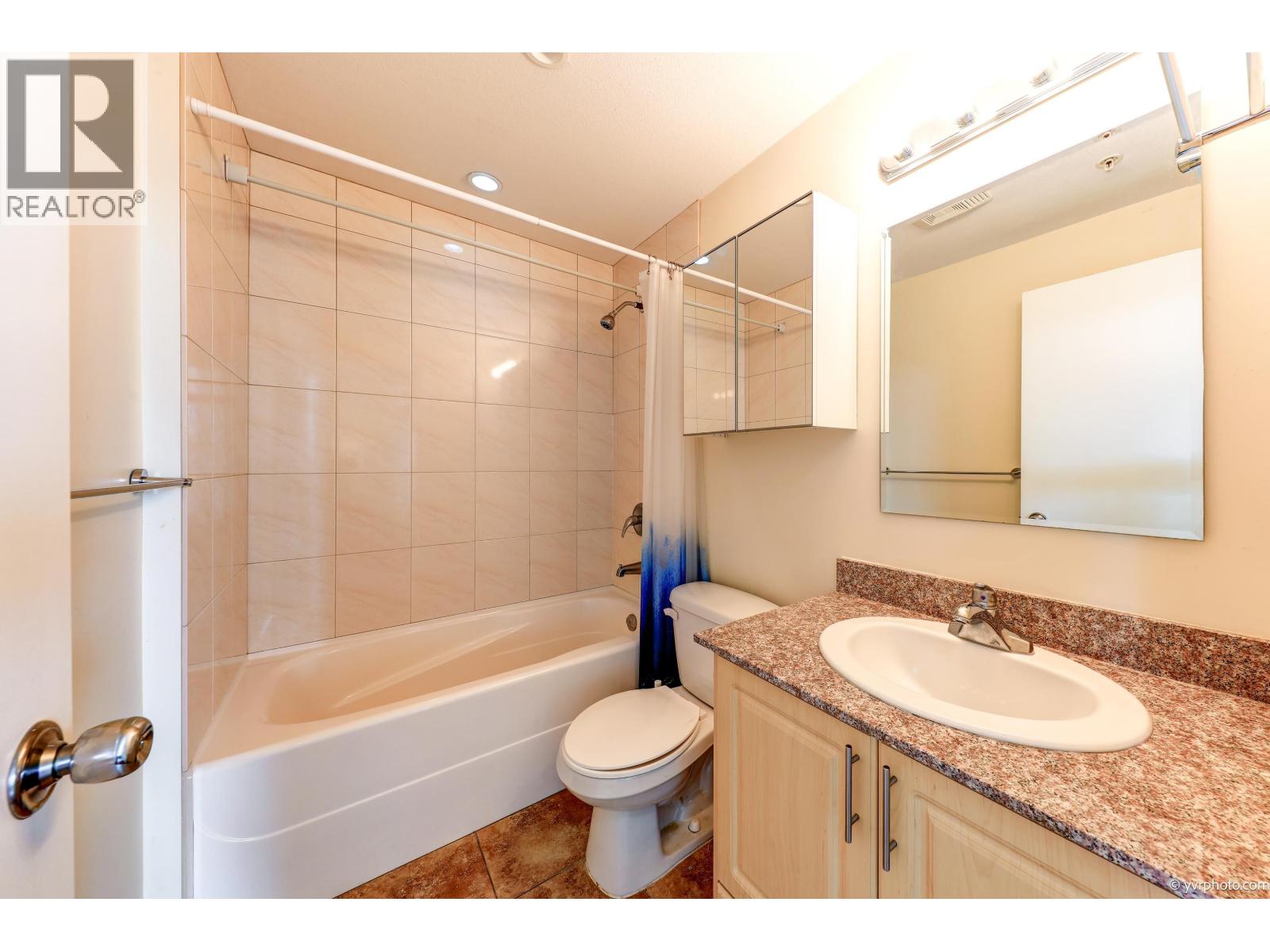 1005 6133 Buswell Street Property Photo 22