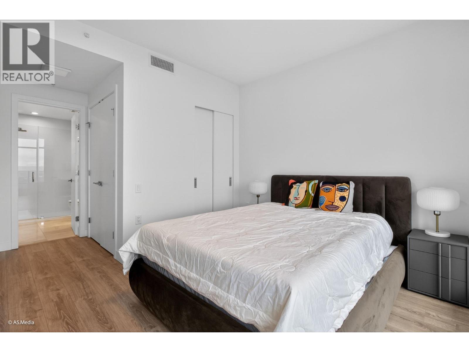 2603 6511 Sussex Avenue Property Photo 17
