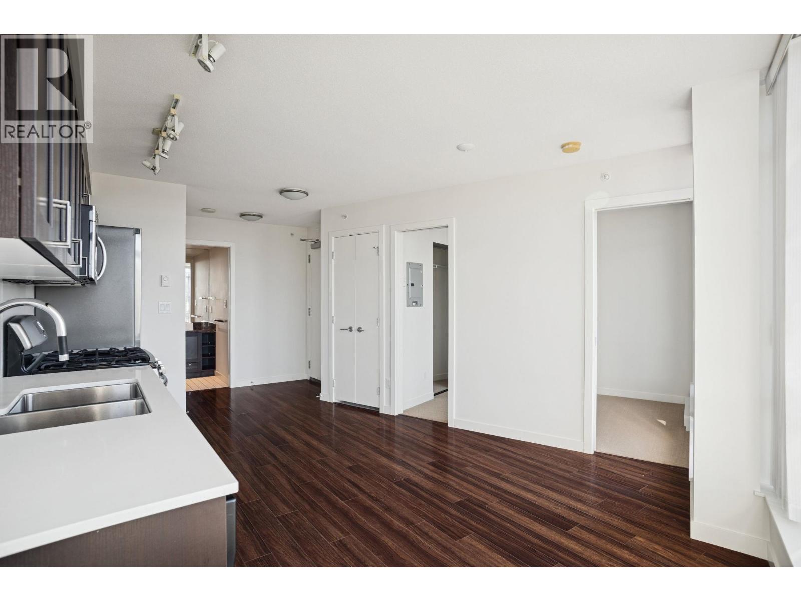 1010 4815 Eldorado Mews Property Photo 4