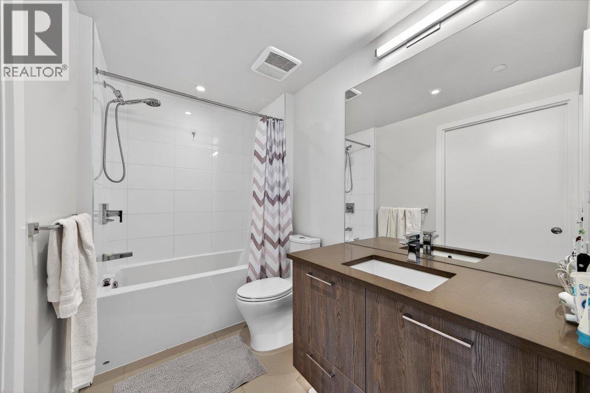 1403 3581 E Kent Avenue North Avenue Property Photo 2