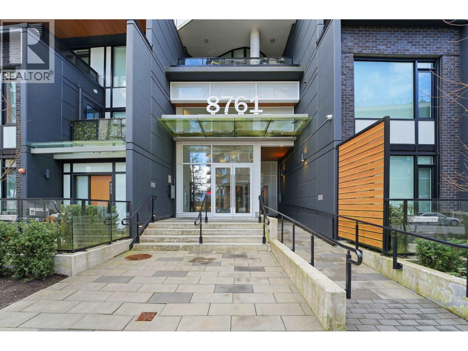 604 8761 University Crescent Property Photo 1