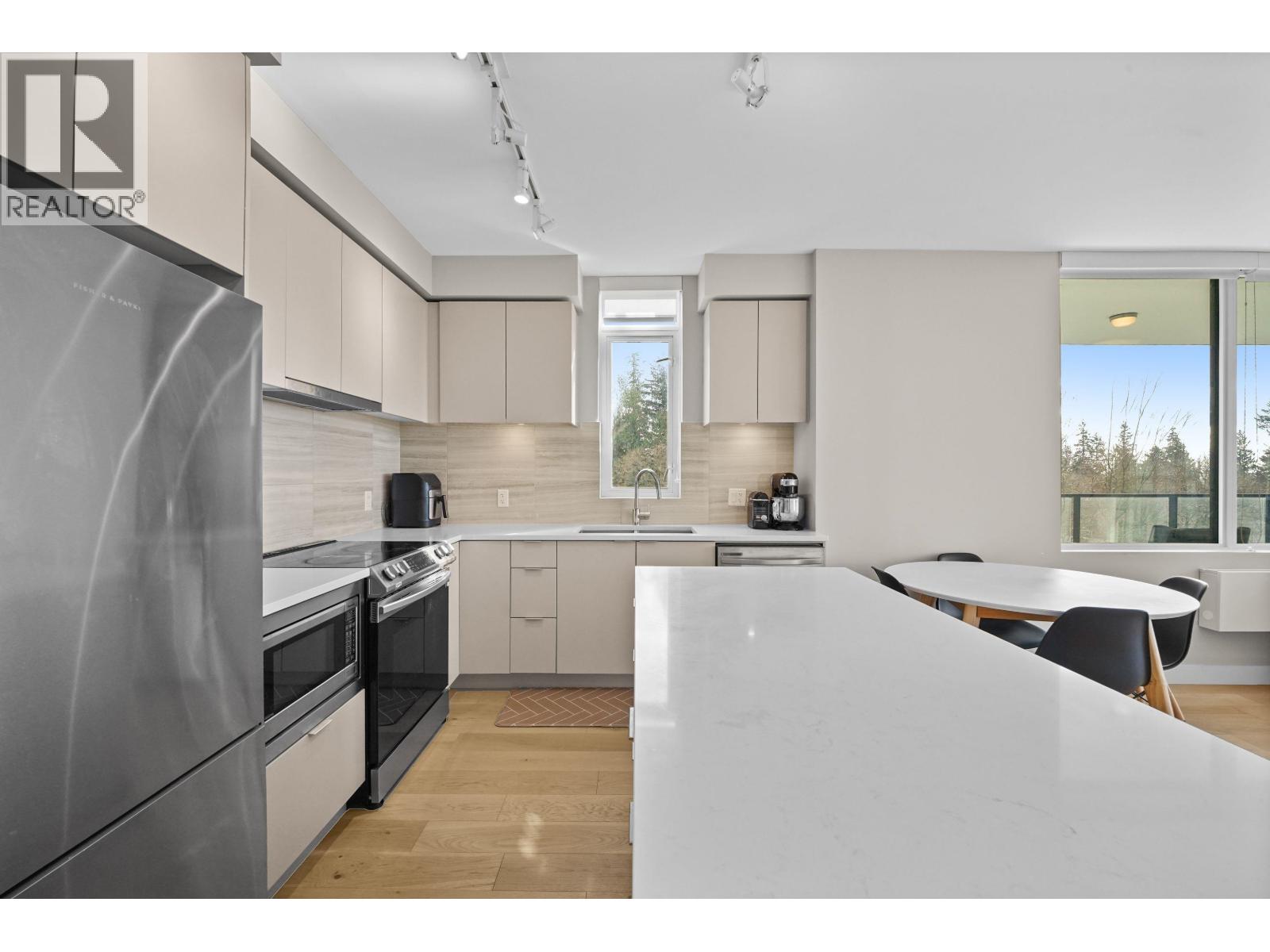 604 8761 University Crescent Property Photo 3
