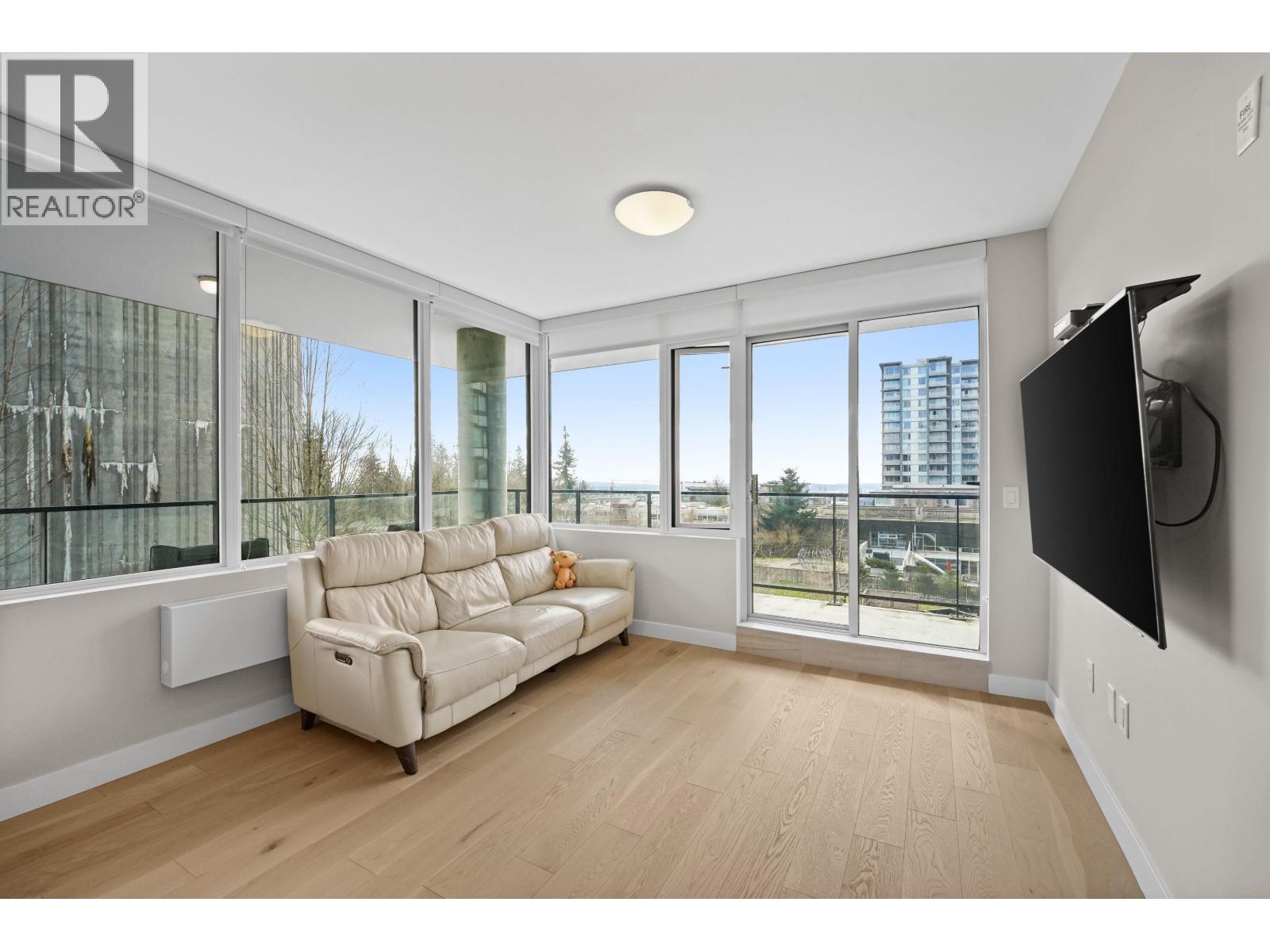 604 8761 University Crescent Property Photo 4