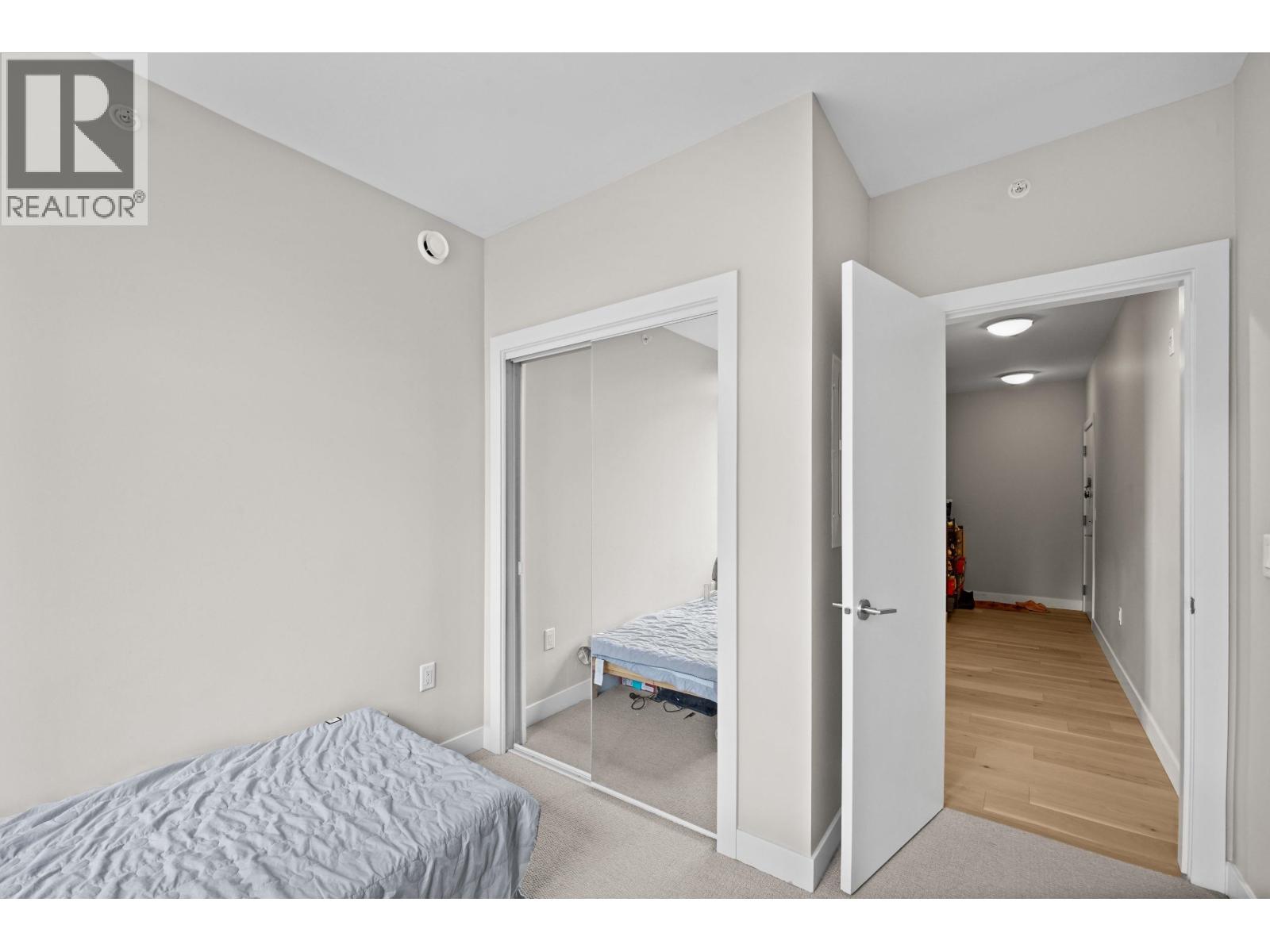 604 8761 University Crescent Property Photo 9